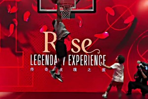 回忆拉满！罗斯澳门现场和小儿子配合空接扣篮！