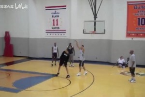 动态天赋确实超标啊！易建联奇才时期和队友的单挑训练！